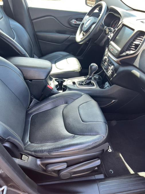 2015 Jeep Cherokee 4WD 4dr Limited, available for sale in Berlin, Connecticut | Auto Drive Sales & Service. Berlin, Connecticut 2015 Jeep Cherokee 4WD 4dr Limited, available for sale in Berlin, Connecticut | Auto Drive Sales & Service. Berlin, Connecticut