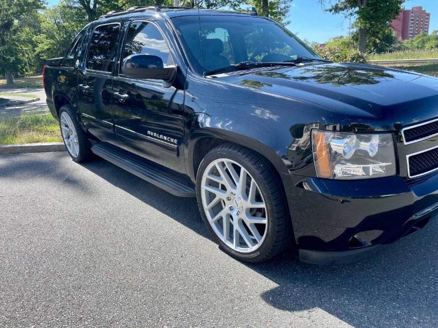 2013 Chevrolet Avalanche 2WD Crew Cab LS, available for sale in Salem, Massachusetts | Dave Franks Auto Sales. Salem, Massachusetts 2013 Chevrolet Avalanche 2WD Crew Cab LS, available for sale in Salem, Massachusetts | Dave Franks Auto Sales. Salem, Massachusetts