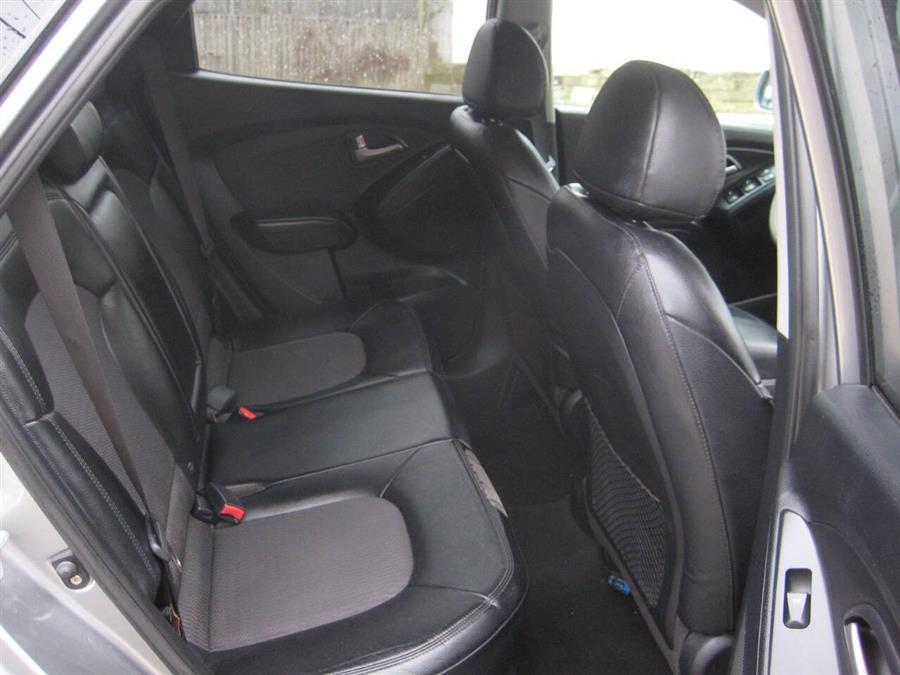 2012 Hyundai Tucson GLS AWD 4dr SUV, available for sale in Massapequa, New York | Rite Choice Auto Inc.. Massapequa, New York 2012 Hyundai Tucson GLS AWD 4dr SUV, available for sale in Massapequa, New York | Rite Choice Auto Inc.. Massapequa, New York
