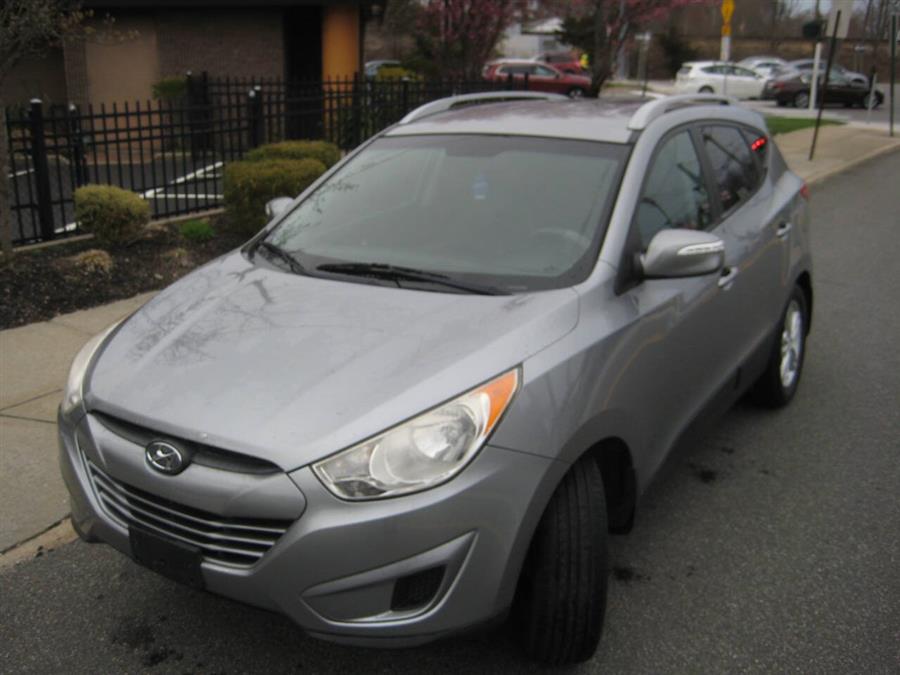 2012 Hyundai Tucson GLS AWD 4dr SUV, available for sale in Massapequa, New York | Rite Choice Auto Inc.. Massapequa, New York 2012 Hyundai Tucson GLS AWD 4dr SUV, available for sale in Massapequa, New York | Rite Choice Auto Inc.. Massapequa, New York