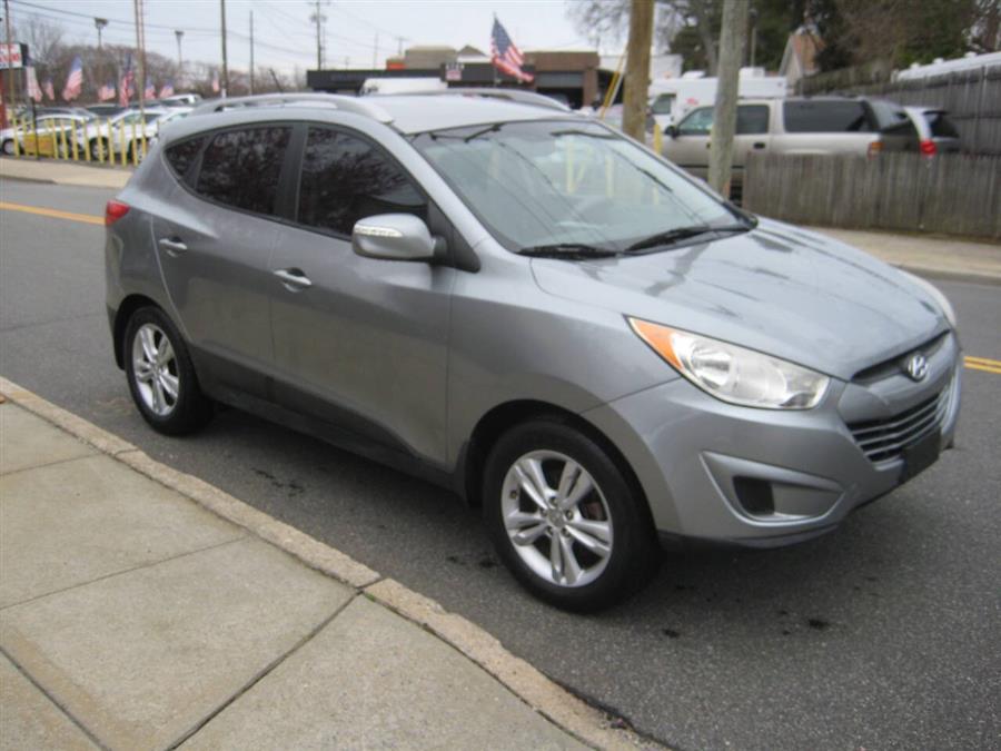 2012 Hyundai Tucson GLS AWD 4dr SUV, available for sale in Massapequa, New York | Rite Choice Auto Inc.. Massapequa, New York 2012 Hyundai Tucson GLS AWD 4dr SUV, available for sale in Massapequa, New York | Rite Choice Auto Inc.. Massapequa, New York