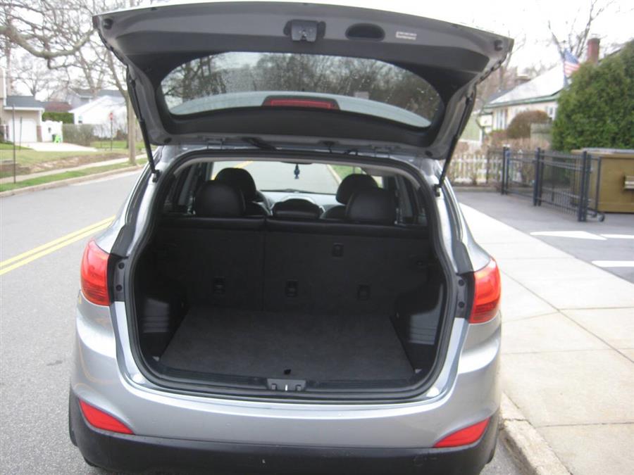 2012 Hyundai Tucson GLS AWD 4dr SUV, available for sale in Massapequa, New York | Rite Choice Auto Inc.. Massapequa, New York 2012 Hyundai Tucson GLS AWD 4dr SUV, available for sale in Massapequa, New York | Rite Choice Auto Inc.. Massapequa, New York