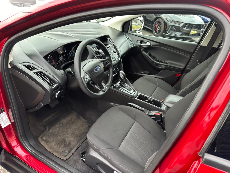 2017 Ford Focus SE Sedan, available for sale in South Windsor, Connecticut | Mike And Tony Auto Sales, Inc. South Windsor, Connecticut 2017 Ford Focus SE Sedan, available for sale in South Windsor, Connecticut | Mike And Tony Auto Sales, Inc. South Windsor, Connecticut