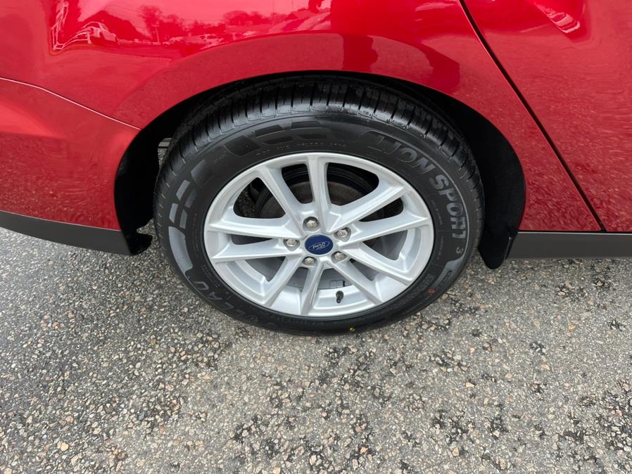 2017 Ford Focus SE Sedan, available for sale in South Windsor, Connecticut | Mike And Tony Auto Sales, Inc. South Windsor, Connecticut 2017 Ford Focus SE Sedan, available for sale in South Windsor, Connecticut | Mike And Tony Auto Sales, Inc. South Windsor, Connecticut