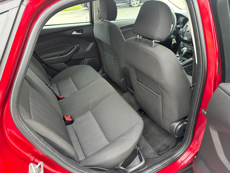 2017 Ford Focus SE Sedan, available for sale in South Windsor, Connecticut | Mike And Tony Auto Sales, Inc. South Windsor, Connecticut 2017 Ford Focus SE Sedan, available for sale in South Windsor, Connecticut | Mike And Tony Auto Sales, Inc. South Windsor, Connecticut