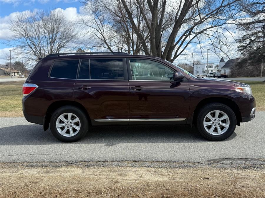 2013 Toyota Highlander BASE, available for sale in Lawrence, Massachusetts | Home Run Auto Sales Inc. Lawrence, Massachusetts 2013 Toyota Highlander BASE, available for sale in Lawrence, Massachusetts | Home Run Auto Sales Inc. Lawrence, Massachusetts