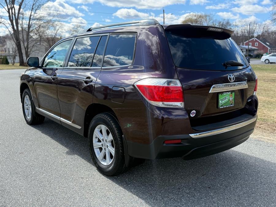 2013 Toyota Highlander BASE, available for sale in Lawrence, Massachusetts | Home Run Auto Sales Inc. Lawrence, Massachusetts 2013 Toyota Highlander BASE, available for sale in Lawrence, Massachusetts | Home Run Auto Sales Inc. Lawrence, Massachusetts
