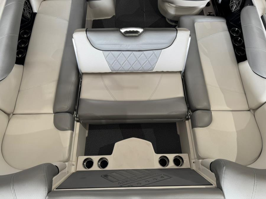 2015 Mastercraft X30 Wake Boat, available for sale in Darien, Wisconsin | Geneva Motor Cars. Darien, Wisconsin 2015 Mastercraft X30 Wake Boat, available for sale in Darien, Wisconsin | Geneva Motor Cars. Darien, Wisconsin