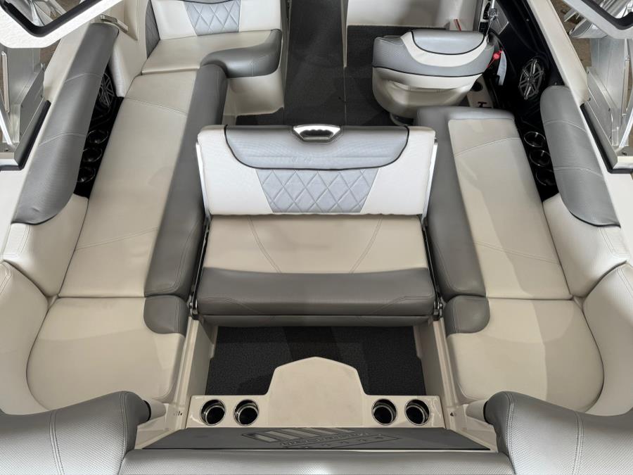 2015 Mastercraft X30 Wake Boat, available for sale in Darien, Wisconsin | Geneva Motor Cars. Darien, Wisconsin 2015 Mastercraft X30 Wake Boat, available for sale in Darien, Wisconsin | Geneva Motor Cars. Darien, Wisconsin
