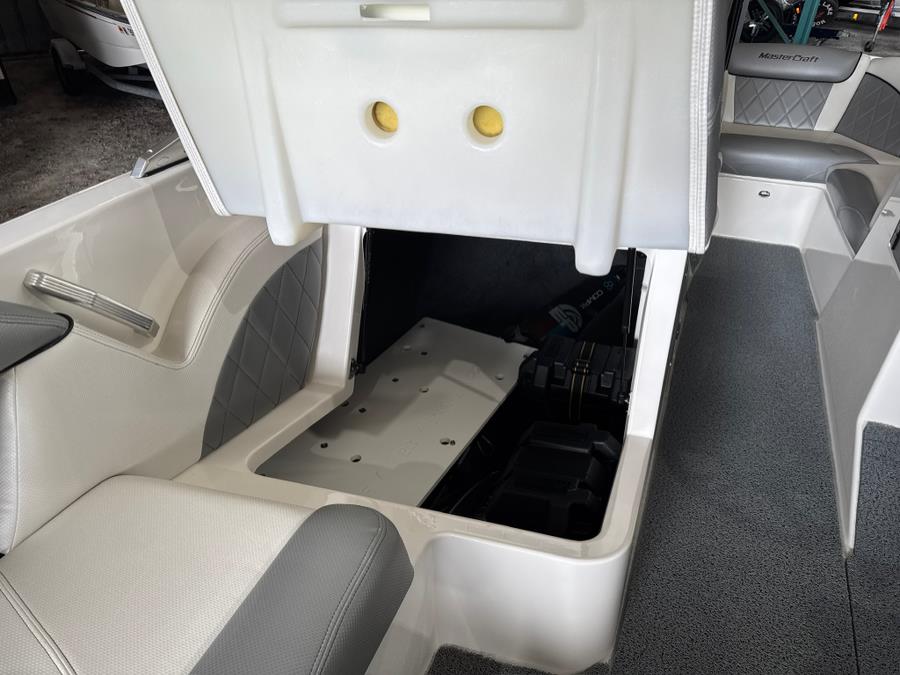 2015 Mastercraft X30 Wake Boat, available for sale in Darien, Wisconsin | Geneva Motor Cars. Darien, Wisconsin 2015 Mastercraft X30 Wake Boat, available for sale in Darien, Wisconsin | Geneva Motor Cars. Darien, Wisconsin