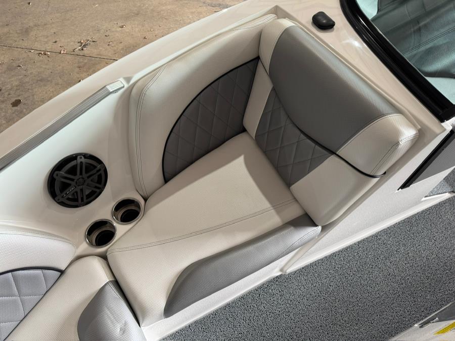 2015 Mastercraft X30 Wake Boat, available for sale in Darien, Wisconsin | Geneva Motor Cars. Darien, Wisconsin 2015 Mastercraft X30 Wake Boat, available for sale in Darien, Wisconsin | Geneva Motor Cars. Darien, Wisconsin