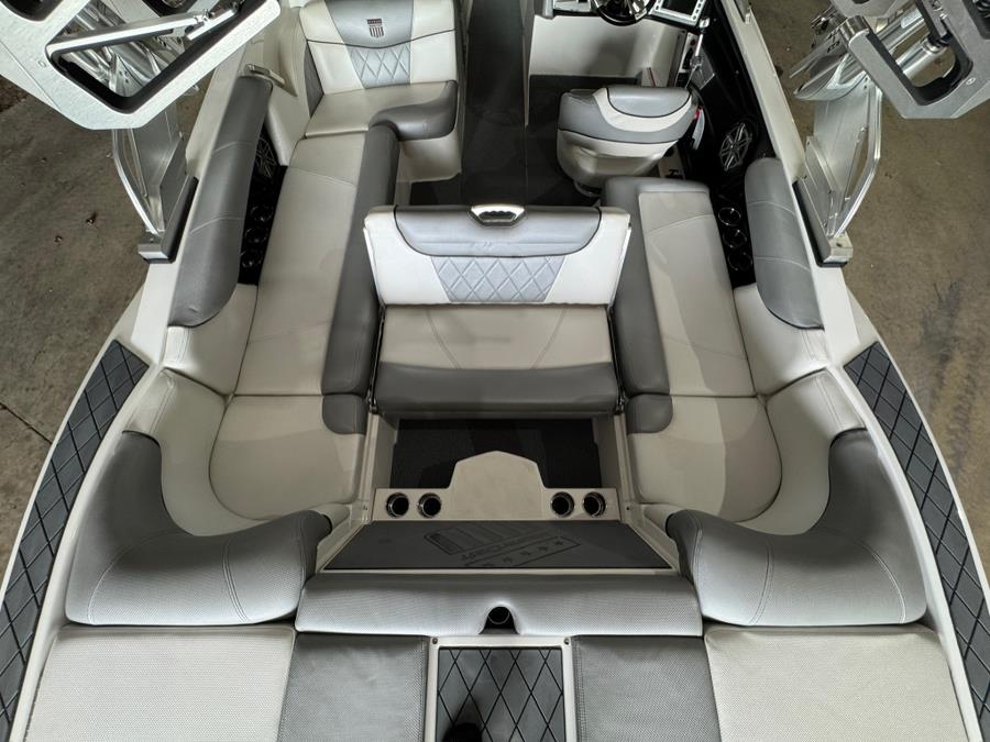 2015 Mastercraft X30 Wake Boat, available for sale in Darien, Wisconsin | Geneva Motor Cars. Darien, Wisconsin 2015 Mastercraft X30 Wake Boat, available for sale in Darien, Wisconsin | Geneva Motor Cars. Darien, Wisconsin