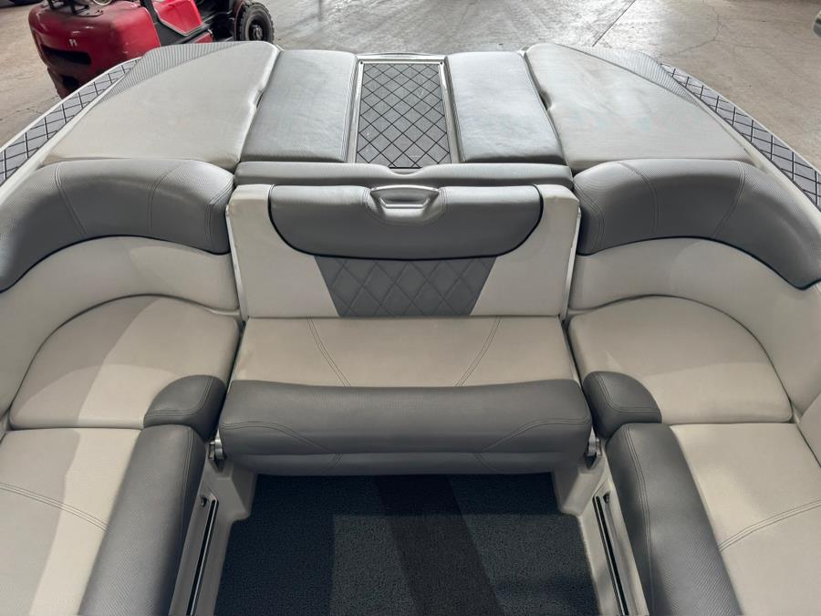 2015 Mastercraft X30 Wake Boat, available for sale in Darien, Wisconsin | Geneva Motor Cars. Darien, Wisconsin 2015 Mastercraft X30 Wake Boat, available for sale in Darien, Wisconsin | Geneva Motor Cars. Darien, Wisconsin