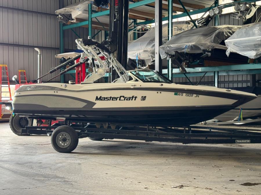 2015 Mastercraft X30 Wake Boat, available for sale in Darien, Wisconsin | Geneva Motor Cars. Darien, Wisconsin 2015 Mastercraft X30 Wake Boat, available for sale in Darien, Wisconsin | Geneva Motor Cars. Darien, Wisconsin