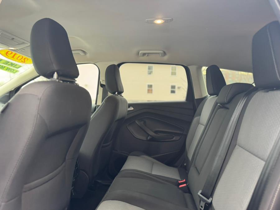 2019 Ford Escape SE 4WD, available for sale in Irvington, New Jersey | RT 603 Auto Mall. Irvington, New Jersey 2019 Ford Escape SE 4WD, available for sale in Irvington, New Jersey | RT 603 Auto Mall. Irvington, New Jersey