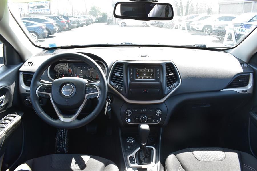2017 Jeep Cherokee LATITUDE, available for sale in Patchogue, New York | 112 Auto Plaza. Patchogue, New York 2017 Jeep Cherokee LATITUDE, available for sale in Patchogue, New York | 112 Auto Plaza. Patchogue, New York