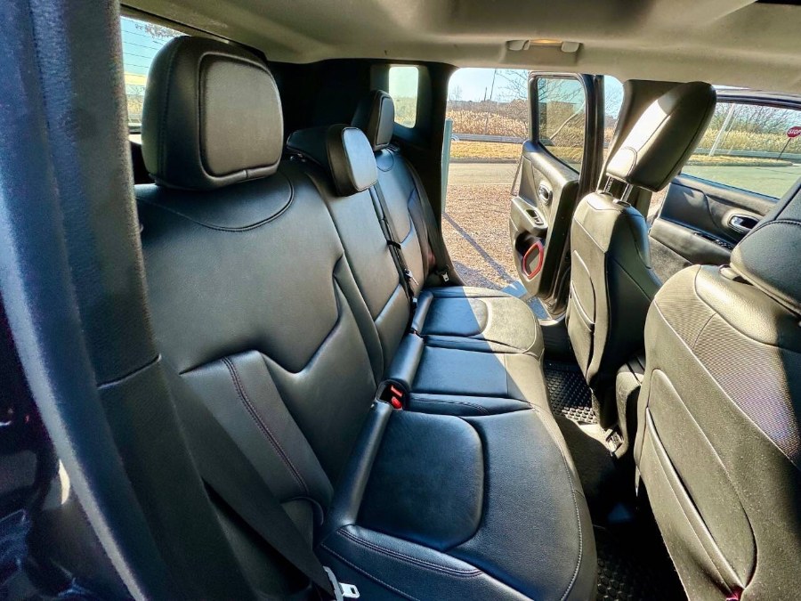 2016 Jeep Renegade Trailhawk 4x4 4dr SUV, available for sale in Salem, Massachusetts | Dave Franks Auto Sales. Salem, Massachusetts 2016 Jeep Renegade Trailhawk 4x4 4dr SUV, available for sale in Salem, Massachusetts | Dave Franks Auto Sales. Salem, Massachusetts