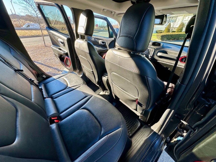 2016 Jeep Renegade Trailhawk 4x4 4dr SUV, available for sale in Salem, Massachusetts | Dave Franks Auto Sales. Salem, Massachusetts 2016 Jeep Renegade Trailhawk 4x4 4dr SUV, available for sale in Salem, Massachusetts | Dave Franks Auto Sales. Salem, Massachusetts