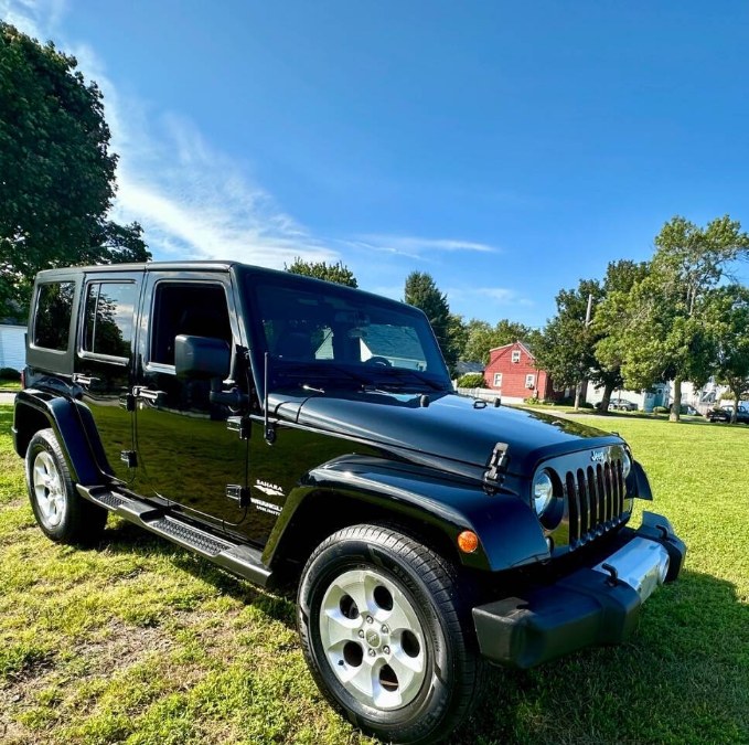 2015 Jeep Wrangler Unlimited 4WD 4dr Sahara, available for sale in Salem, Massachusetts | Dave Franks Auto Sales. Salem, Massachusetts 2015 Jeep Wrangler Unlimited 4WD 4dr Sahara, available for sale in Salem, Massachusetts | Dave Franks Auto Sales. Salem, Massachusetts