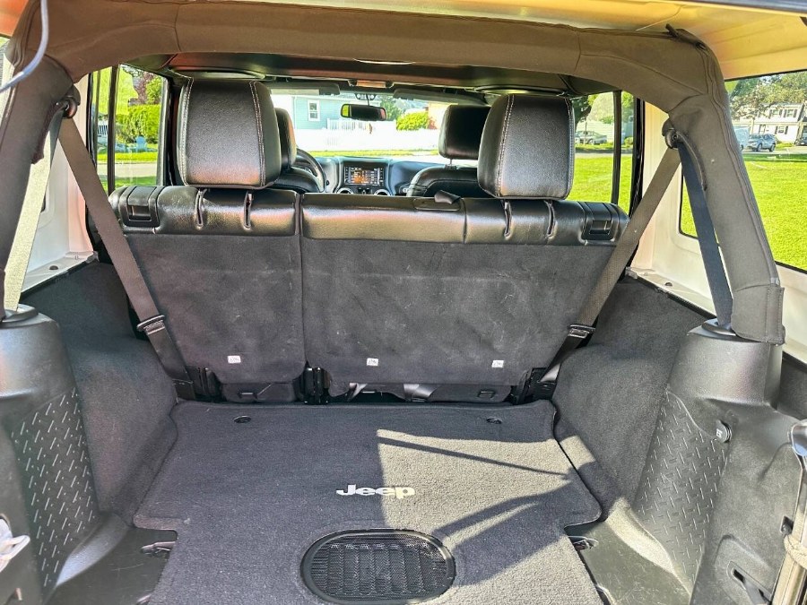 2015 Jeep Wrangler Unlimited 4WD 4dr Sahara, available for sale in Salem, Massachusetts | Dave Franks Auto Sales. Salem, Massachusetts 2015 Jeep Wrangler Unlimited 4WD 4dr Sahara, available for sale in Salem, Massachusetts | Dave Franks Auto Sales. Salem, Massachusetts