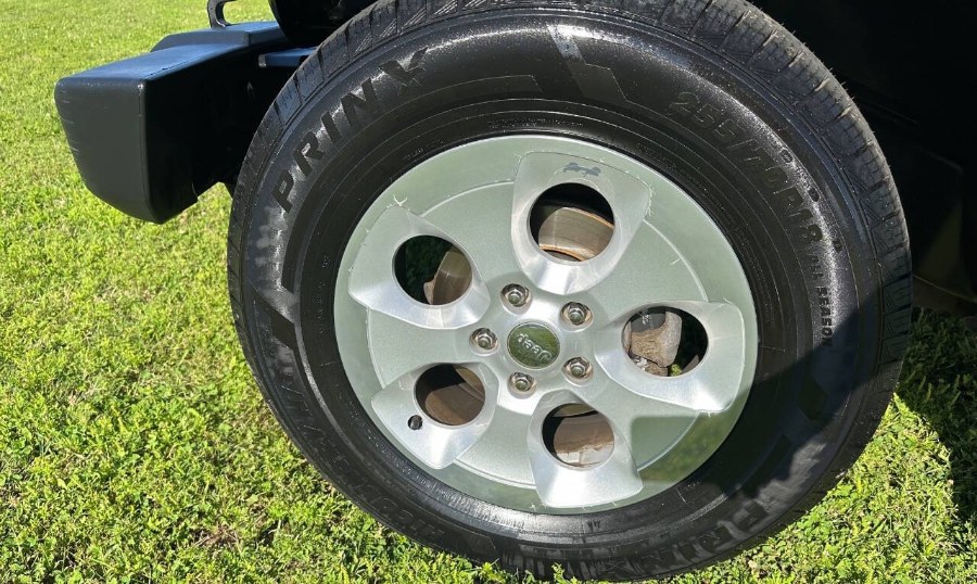 2015 Jeep Wrangler Unlimited 4WD 4dr Sahara, available for sale in Salem, Massachusetts | Dave Franks Auto Sales. Salem, Massachusetts 2015 Jeep Wrangler Unlimited 4WD 4dr Sahara, available for sale in Salem, Massachusetts | Dave Franks Auto Sales. Salem, Massachusetts