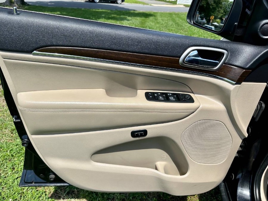 2015 Jeep Grand Cherokee 4WD 4dr Limited, available for sale in Salem, Massachusetts | Dave Franks Auto Sales. Salem, Massachusetts 2015 Jeep Grand Cherokee 4WD 4dr Limited, available for sale in Salem, Massachusetts | Dave Franks Auto Sales. Salem, Massachusetts