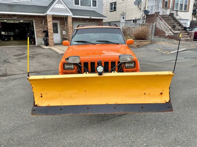 1998 Jeep Cherokee 4dr Sport 4WD, available for sale in Salem, Massachusetts | Dave Franks Auto Sales. Salem, Massachusetts 1998 Jeep Cherokee 4dr Sport 4WD, available for sale in Salem, Massachusetts | Dave Franks Auto Sales. Salem, Massachusetts