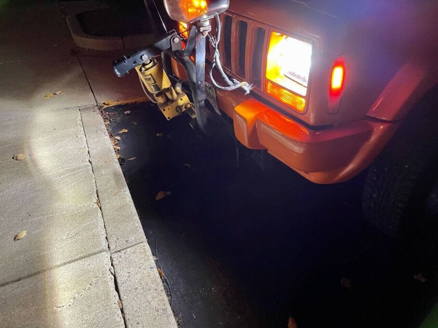 1998 Jeep Cherokee 4dr Sport 4WD, available for sale in Salem, Massachusetts | Dave Franks Auto Sales. Salem, Massachusetts 1998 Jeep Cherokee 4dr Sport 4WD, available for sale in Salem, Massachusetts | Dave Franks Auto Sales. Salem, Massachusetts