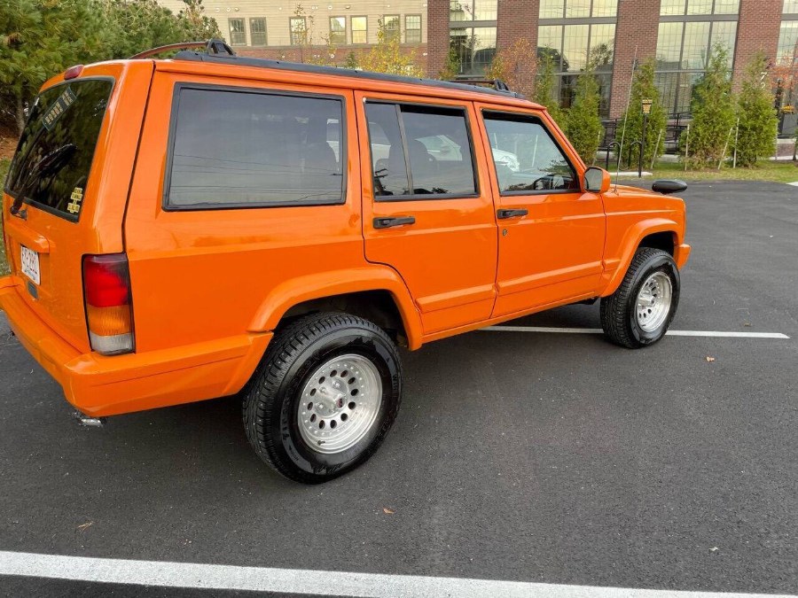 1998 Jeep Cherokee 4dr Sport 4WD, available for sale in Salem, Massachusetts | Dave Franks Auto Sales. Salem, Massachusetts 1998 Jeep Cherokee 4dr Sport 4WD, available for sale in Salem, Massachusetts | Dave Franks Auto Sales. Salem, Massachusetts