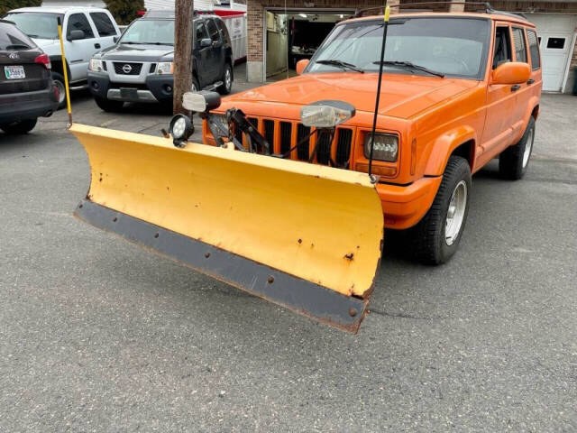 Used 1998 Jeep Cherokee in Salem, Massachusetts | Dave Franks Auto Sales. Salem, Massachusetts