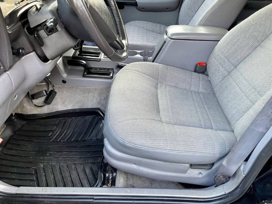 1998 Jeep Cherokee 4dr Sport 4WD, available for sale in Salem, Massachusetts | Dave Franks Auto Sales. Salem, Massachusetts 1998 Jeep Cherokee 4dr Sport 4WD, available for sale in Salem, Massachusetts | Dave Franks Auto Sales. Salem, Massachusetts
