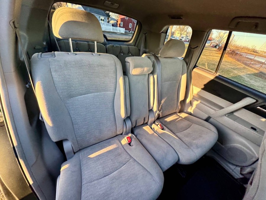 2013 Toyota Highlander 4WD 4dr V6 Plus (Natl), available for sale in Salem, Massachusetts | Dave Franks Auto Sales. Salem, Massachusetts 2013 Toyota Highlander 4WD 4dr V6 Plus (Natl), available for sale in Salem, Massachusetts | Dave Franks Auto Sales. Salem, Massachusetts