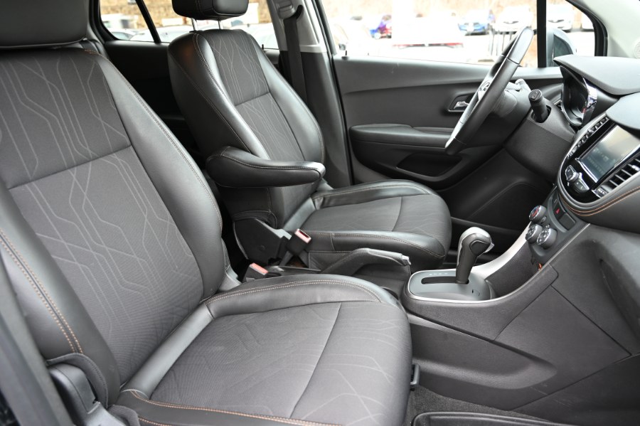 2017 Chevrolet Trax AWD 4dr LT, available for sale in Waterbury, Connecticut | Highline Car Connection. Waterbury, Connecticut 2017 Chevrolet Trax AWD 4dr LT, available for sale in Waterbury, Connecticut | Highline Car Connection. Waterbury, Connecticut