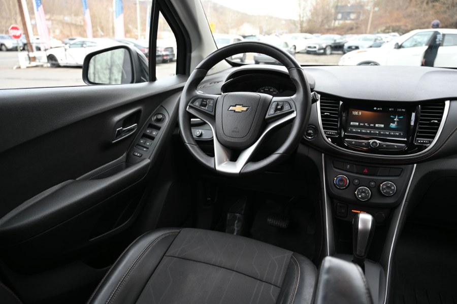 2017 Chevrolet Trax AWD 4dr LT, available for sale in Waterbury, Connecticut | Highline Car Connection. Waterbury, Connecticut 2017 Chevrolet Trax AWD 4dr LT, available for sale in Waterbury, Connecticut | Highline Car Connection. Waterbury, Connecticut