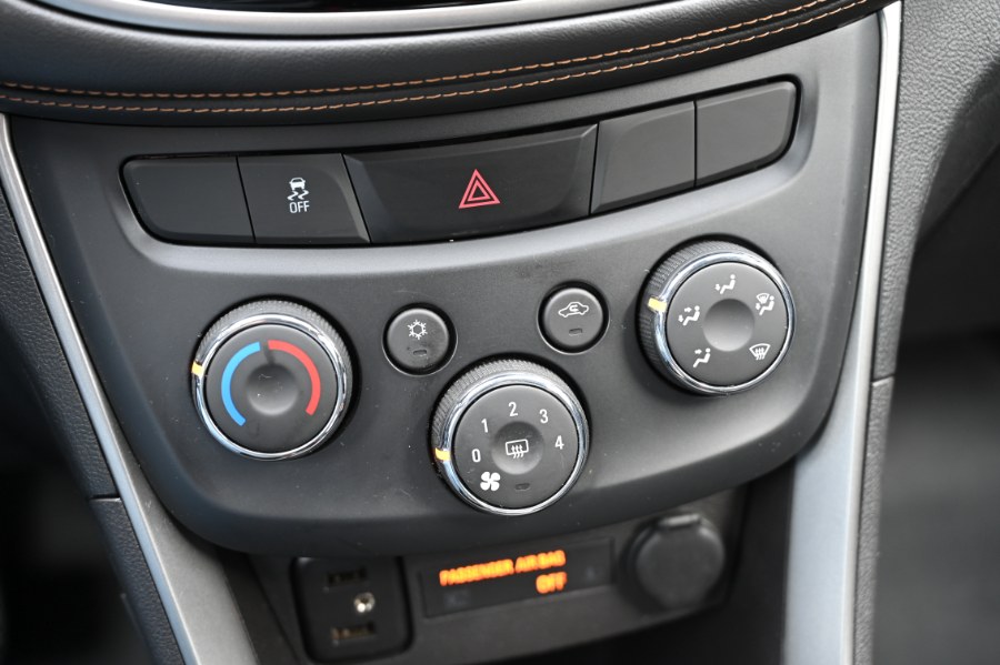 2017 Chevrolet Trax AWD 4dr LT, available for sale in Waterbury, Connecticut | Highline Car Connection. Waterbury, Connecticut 2017 Chevrolet Trax AWD 4dr LT, available for sale in Waterbury, Connecticut | Highline Car Connection. Waterbury, Connecticut