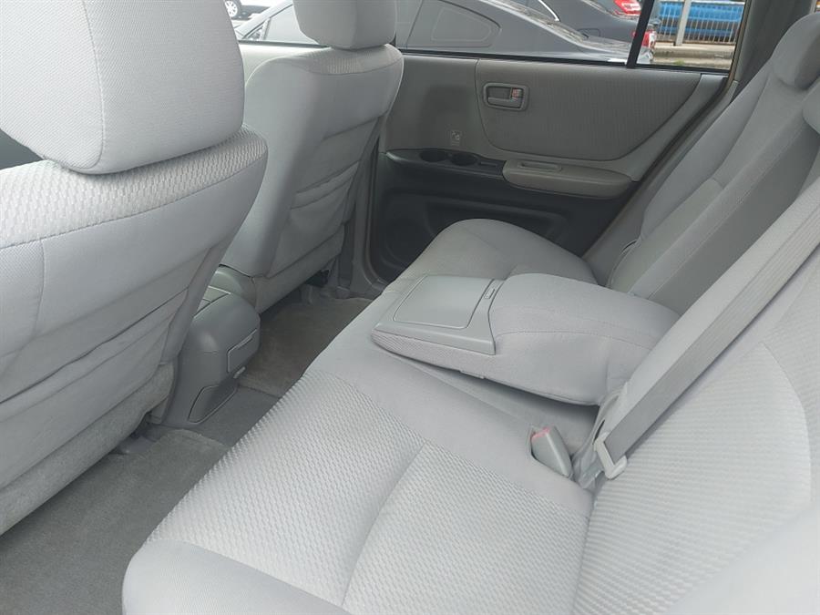 2006 Toyota Highlander 4dr V6 4WD w/3rd Row, available for sale in West Hartford, Connecticut | Chadrad Motors llc. West Hartford, Connecticut 2006 Toyota Highlander 4dr V6 4WD w/3rd Row, available for sale in West Hartford, Connecticut | Chadrad Motors llc. West Hartford, Connecticut