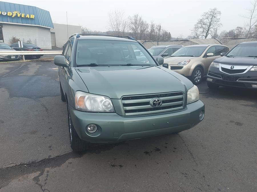 2006 Toyota Highlander 4dr V6 4WD w/3rd Row, available for sale in West Hartford, Connecticut | Chadrad Motors llc. West Hartford, Connecticut 2006 Toyota Highlander 4dr V6 4WD w/3rd Row, available for sale in West Hartford, Connecticut | Chadrad Motors llc. West Hartford, Connecticut