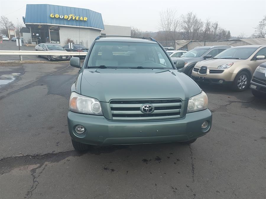 2006 Toyota Highlander 4dr V6 4WD w/3rd Row, available for sale in West Hartford, Connecticut | Chadrad Motors llc. West Hartford, Connecticut 2006 Toyota Highlander 4dr V6 4WD w/3rd Row, available for sale in West Hartford, Connecticut | Chadrad Motors llc. West Hartford, Connecticut
