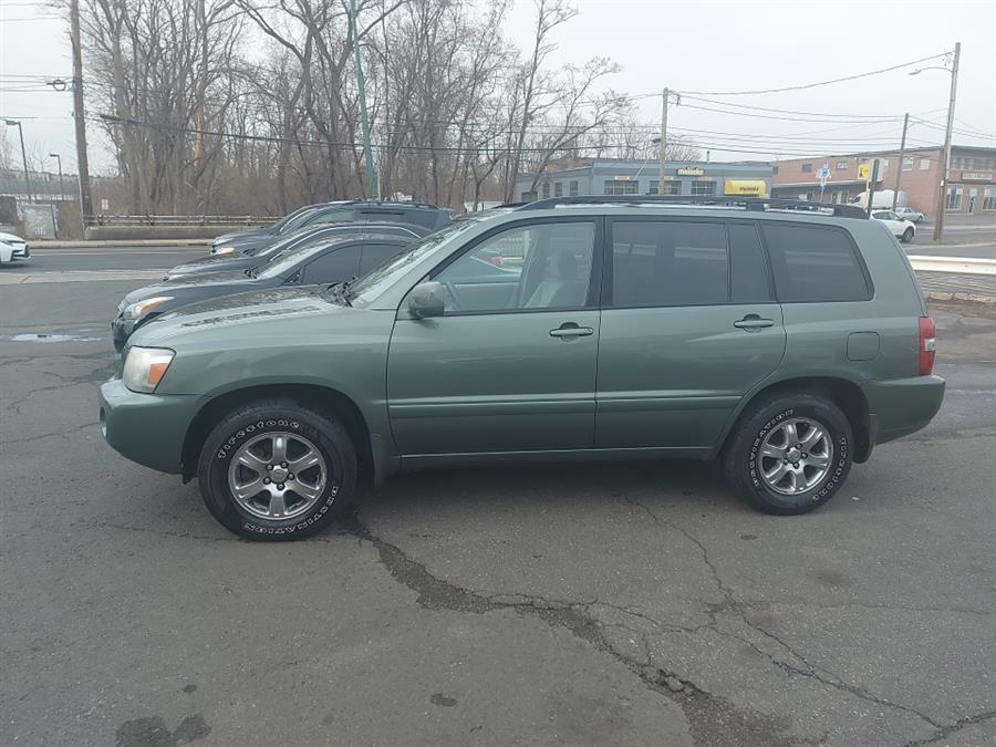 2006 Toyota Highlander 4dr V6 4WD w/3rd Row, available for sale in West Hartford, Connecticut | Chadrad Motors llc. West Hartford, Connecticut 2006 Toyota Highlander 4dr V6 4WD w/3rd Row, available for sale in West Hartford, Connecticut | Chadrad Motors llc. West Hartford, Connecticut