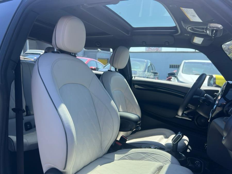 2020 MINI Cooper SE Iconic, available for sale in Daly City, California | Green Light Auto Wholesale. Daly City, California 2020 MINI Cooper SE Iconic, available for sale in Daly City, California | Green Light Auto Wholesale. Daly City, California