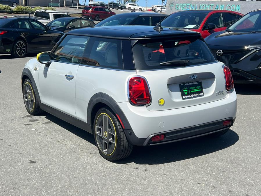 2020 MINI Cooper SE Iconic, available for sale in Daly City, California | Green Light Auto Wholesale. Daly City, California 2020 MINI Cooper SE Iconic, available for sale in Daly City, California | Green Light Auto Wholesale. Daly City, California