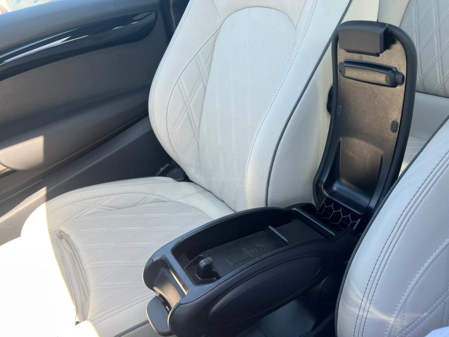 2020 MINI Cooper SE Iconic, available for sale in Daly City, California | Green Light Auto Wholesale. Daly City, California 2020 MINI Cooper SE Iconic, available for sale in Daly City, California | Green Light Auto Wholesale. Daly City, California