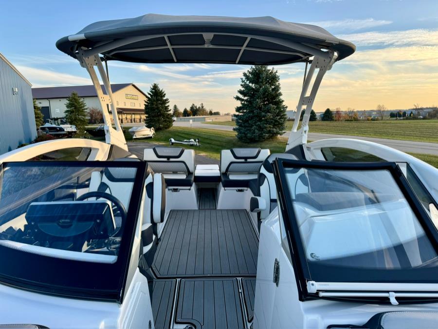 2021 Yamaha 275 SE, available for sale in Darien, Wisconsin | Geneva Motor Cars. Darien, Wisconsin 2021 Yamaha 275 SE, available for sale in Darien, Wisconsin | Geneva Motor Cars. Darien, Wisconsin