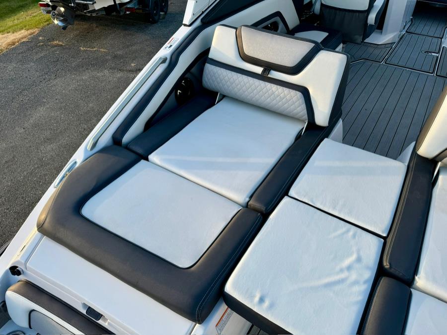 2021 Yamaha 275 SE, available for sale in Darien, Wisconsin | Geneva Motor Cars. Darien, Wisconsin 2021 Yamaha 275 SE, available for sale in Darien, Wisconsin | Geneva Motor Cars. Darien, Wisconsin