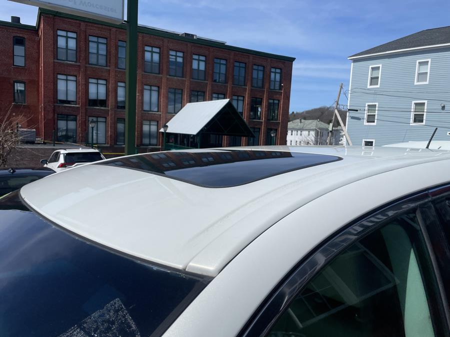 2013 Infiniti JX35 AWD 4dr, available for sale in Worcester, Massachusetts | Worcester Auto Outlet LLC. Worcester, Massachusetts 2013 Infiniti JX35 AWD 4dr, available for sale in Worcester, Massachusetts | Worcester Auto Outlet LLC. Worcester, Massachusetts
