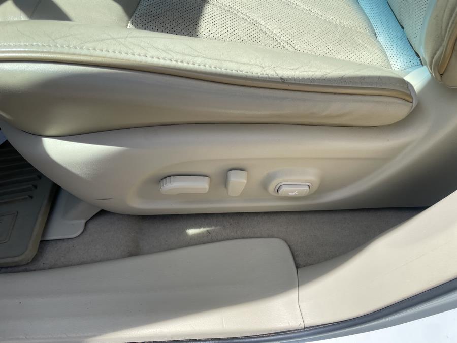 2013 Infiniti JX35 AWD 4dr, available for sale in Worcester, Massachusetts | Worcester Auto Outlet LLC. Worcester, Massachusetts 2013 Infiniti JX35 AWD 4dr, available for sale in Worcester, Massachusetts | Worcester Auto Outlet LLC. Worcester, Massachusetts