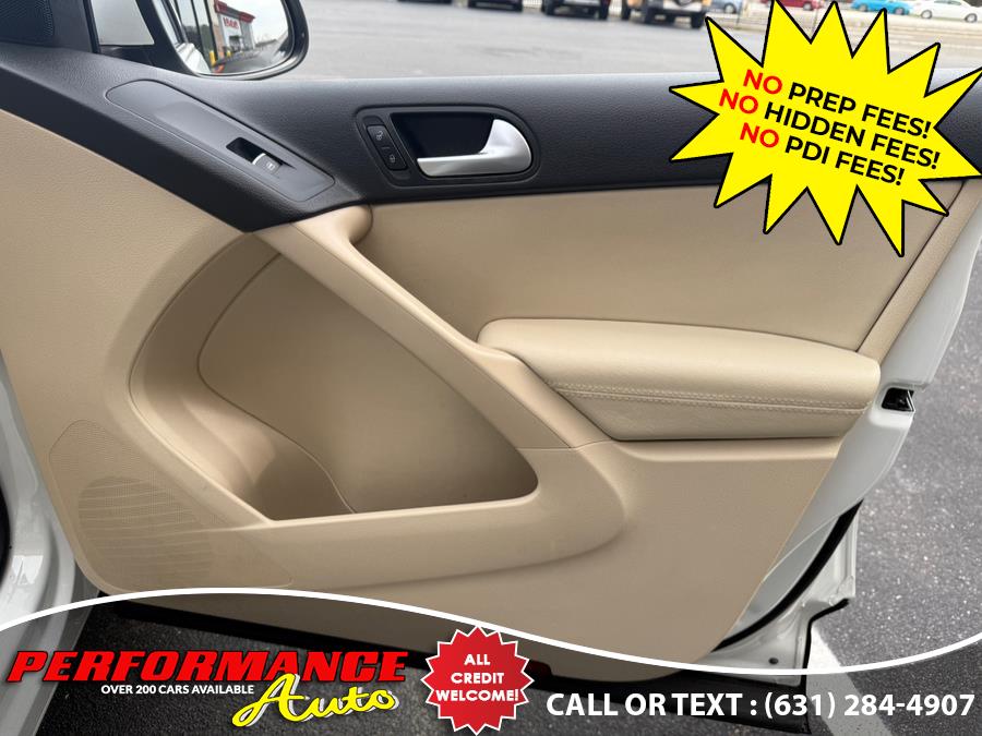 2016 Volkswagen Tiguan 4MOTION 4dr Auto SE, available for sale in Bohemia, New York | Performance Auto Inc. Bohemia, New York 2016 Volkswagen Tiguan 4MOTION 4dr Auto SE, available for sale in Bohemia, New York | Performance Auto Inc. Bohemia, New York