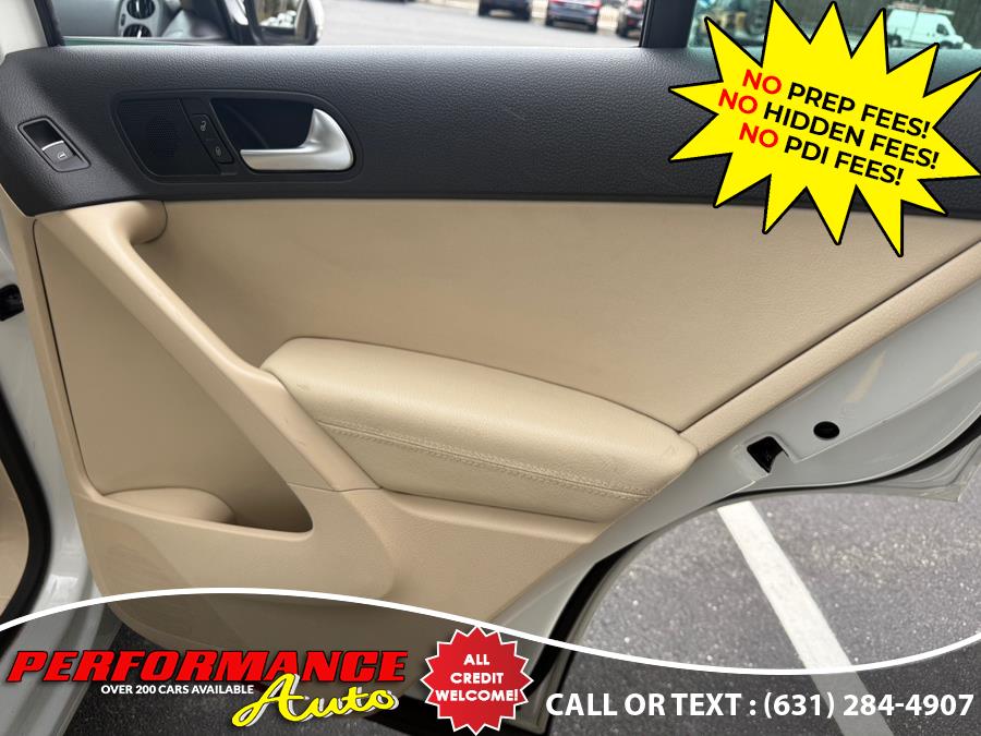 2016 Volkswagen Tiguan 4MOTION 4dr Auto SE, available for sale in Bohemia, New York | Performance Auto Inc. Bohemia, New York 2016 Volkswagen Tiguan 4MOTION 4dr Auto SE, available for sale in Bohemia, New York | Performance Auto Inc. Bohemia, New York