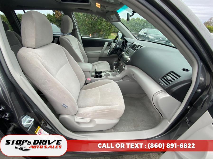 2009 Toyota Highlander 4WD 4dr V6 Base, available for sale in East Windsor, Connecticut | Stop & Drive Auto Sales. East Windsor, Connecticut 2009 Toyota Highlander 4WD 4dr V6 Base, available for sale in East Windsor, Connecticut | Stop & Drive Auto Sales. East Windsor, Connecticut
