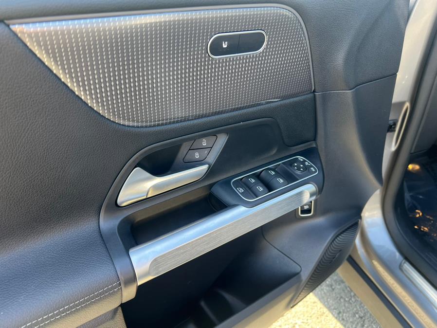 2022 Mercedes-Benz EQB EQB 350 AWD, available for sale in Daly City, California | Green Light Auto Wholesale. Daly City, California 2022 Mercedes-Benz EQB EQB 350 AWD, available for sale in Daly City, California | Green Light Auto Wholesale. Daly City, California